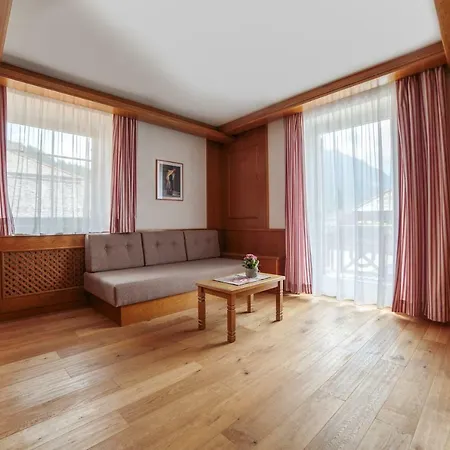 Appartementhaus Sapelza Dobbiaco Chambre photo
